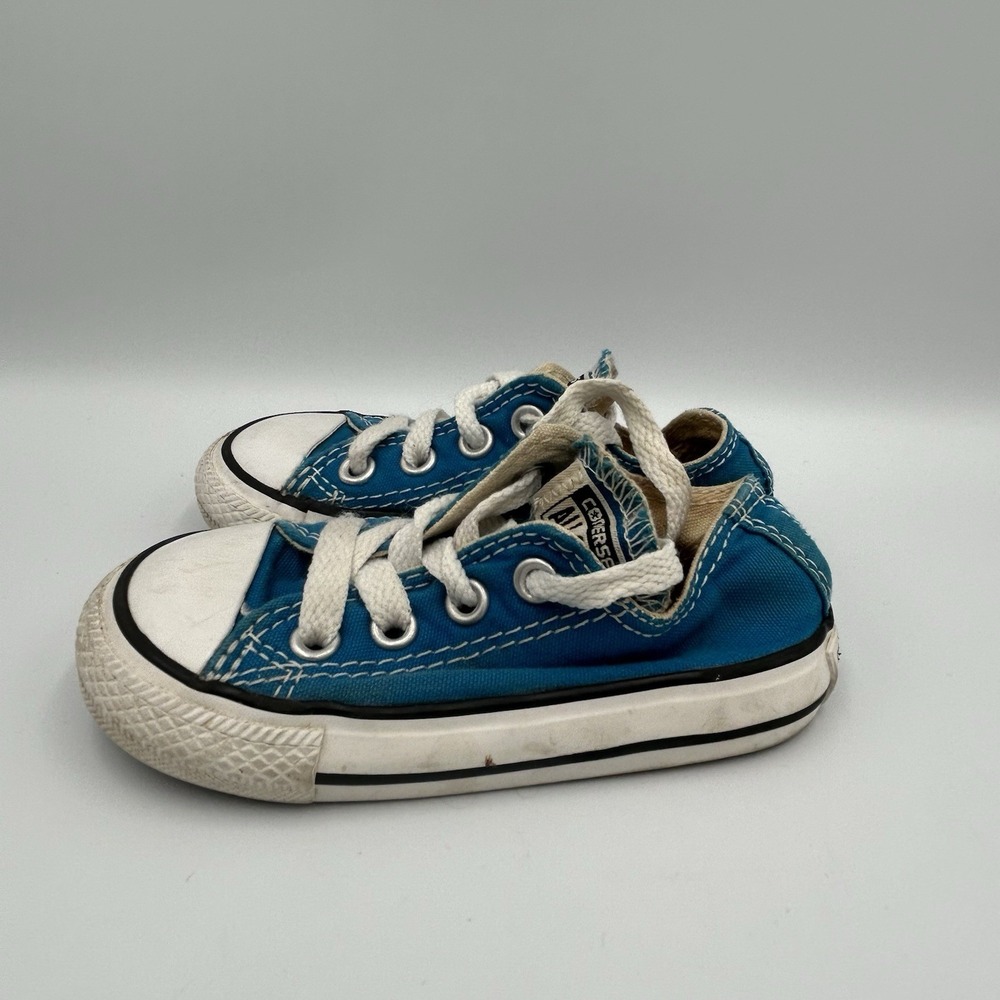 Blue Converse Toddler Size 5 - Picture 4 of 7